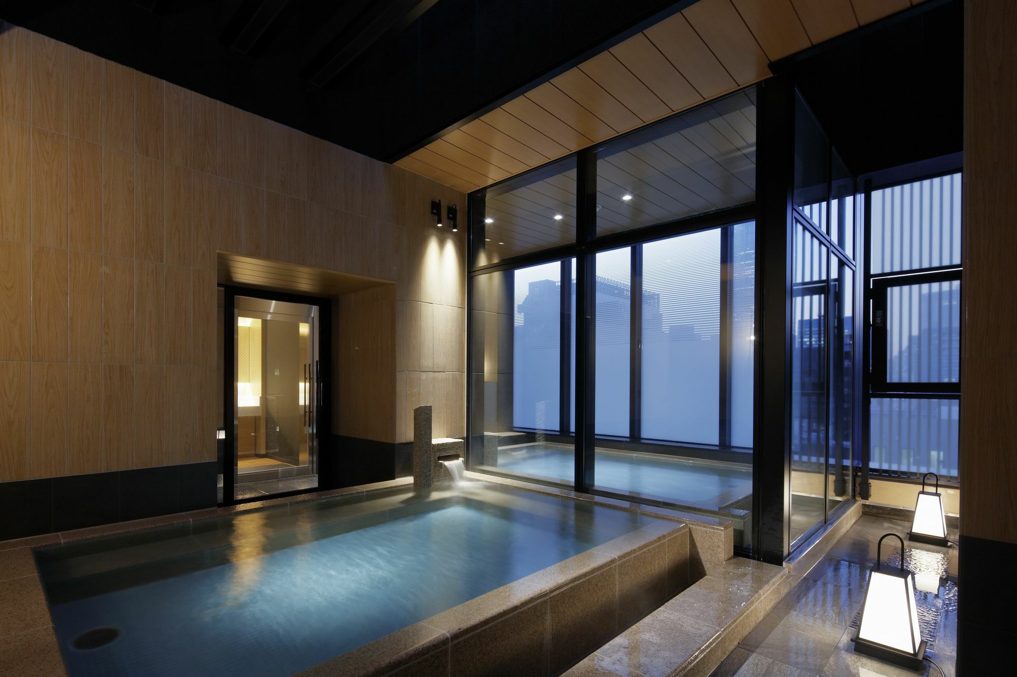 Candeo Shimbashi 酒店 4*